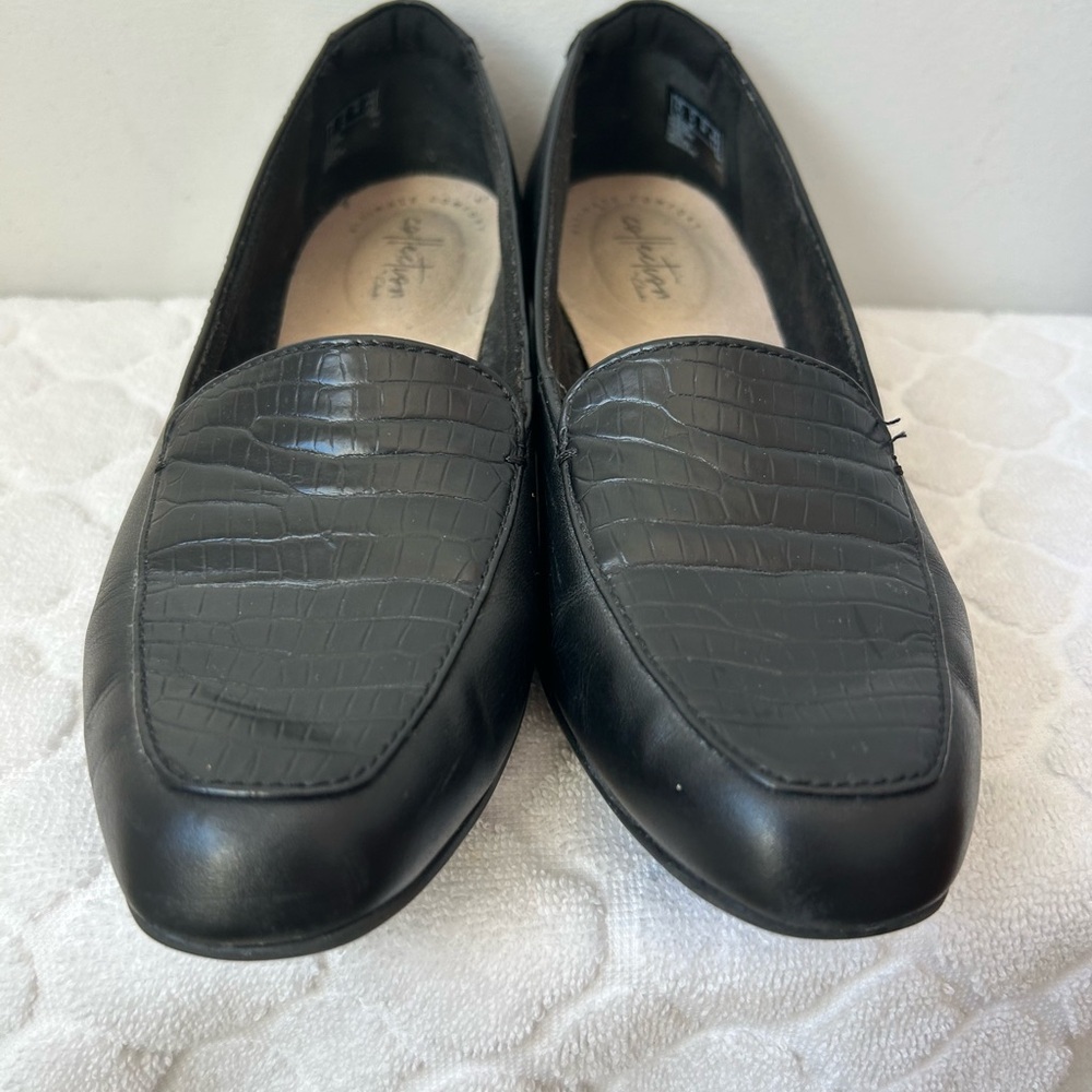 Clarks Women's Juliet Lora Loafer black leather crocodile texture top Size 8 - Picture 2 of 8